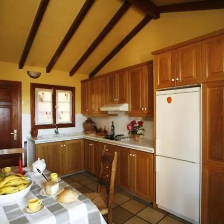 Vivelorural Rosas Con Piscina *