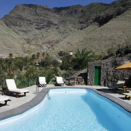 Vivelorural Rosas Con Piscina Holiday home *
