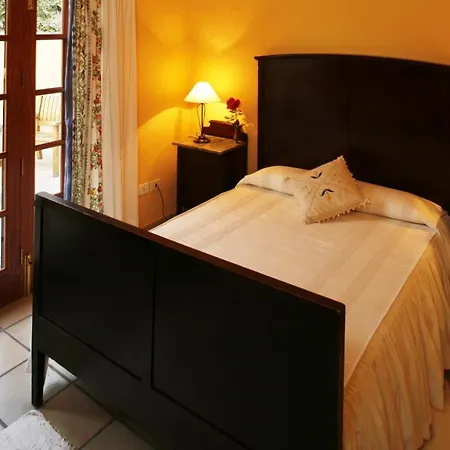 Vivelorural Rosas Con Piscina אגאטה